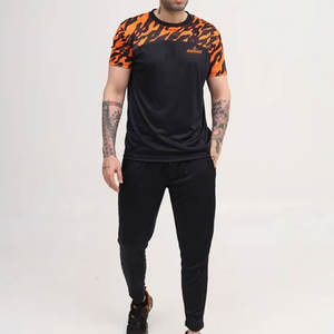 Conjunto de chándal de verano de ajuste relajado con diseño cómodo para uso diario Chándal de verano de dos piezas con tela de secado rápido - Product Image 1