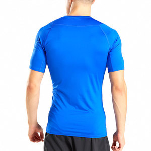 T-shirts de compression pour hommes fabriqués dans les meilleurs matériaux, avec logo personnalisé imprimé - Product Image 2