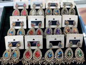 Pendientes de Venta caliente para mujer Pendientes occidentales Elegante Estilo Vintage Exhibición de pendientes - Product Image 2