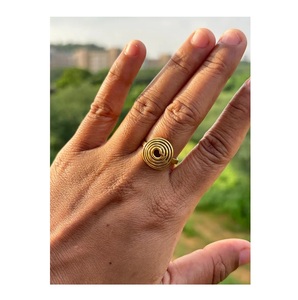 Anillo de latón con estilo de calidad superior para hombres y mujeres Tendencias de joyería de moda para suministro mundial de India - Product Image 1