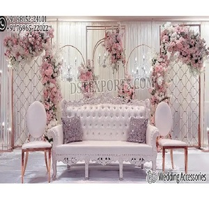 ของตกแต่งที่หรูหราในเวทีโค้งและผนังเทียนที่มีสไตล์ของตกแต่งเวทีงานแต่งงานฉากหลังรูปพระจันทร์ - Product Image 1