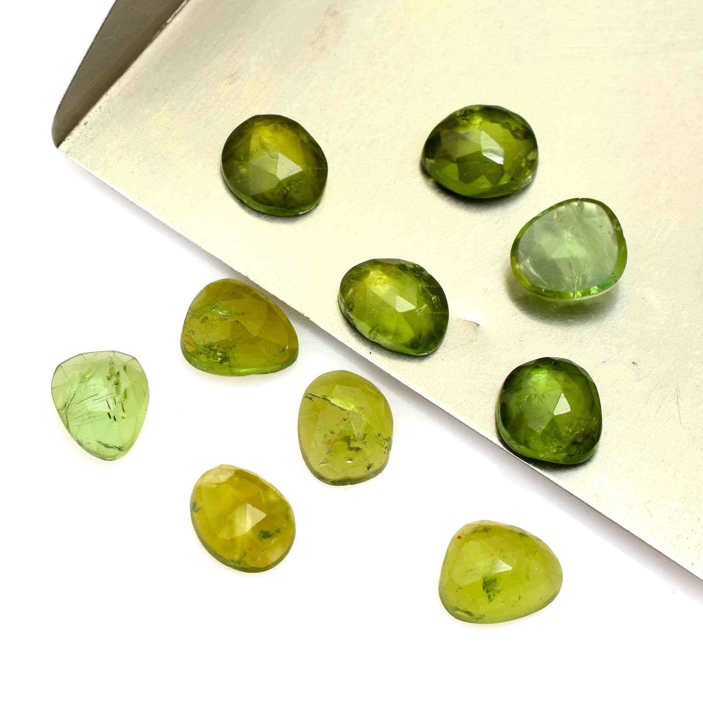 สีเขียว