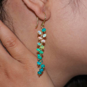 GOODSTONE JEWELS Pendientes Largos de Plata de Ley 925 Hechos a Mano con Cuentas de Ópalo Verde, Joyería de Moda para Regalo - Product Image 3