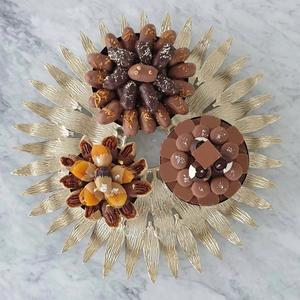 Plateau de service à chocolat en aluminium de conception de tournesol 3 bols sucrés Plateau à dessert métallique de couleur or de meilleure qualité idéal pour servir - Product Image 6