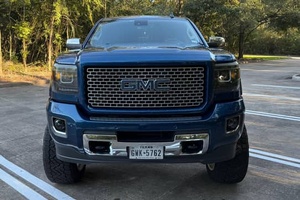 (F&H) Usado, G M C Sierra Denali 2500HD 4WD de 2016 - Product Image 2