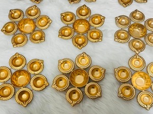 7 pulgadas Metal Diya Urli Indian Wedding Favor Festival Artículo para fiestas de inauguración de la casa Diwali Artículos de regalo Vela Tarro Linternas - Product Image 3