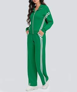 Ensemble de survêtement uni pour femme avec logo personnalisé, sweat à capuche zippé en polyester, pantalon de jogging et vêtements de sport pour la course - Product Image 1
