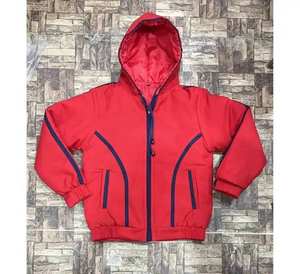 Vestes universitaires personnalisées de haute qualité Veste uniforme en laine rouge à manches longues pour lycéens en vente - Product Image 2