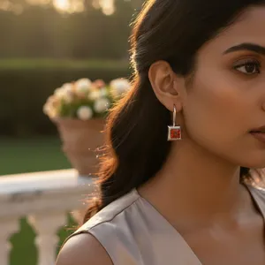 Boucles d'oreilles pendantes en quartz et perles plaquées or vintage et mignonnes pour le port quotidien des femmes - Product Image 2