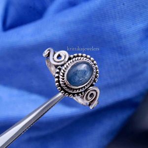 Anillo Hecho a Mano de Plata de Ley 925 Más Vendido, Piedra Preciosa de Lapislázuli Natural con Corte Ovalado, Engaste de Bisel, Clásico para Bodas y Aniversarios - Product Image 4