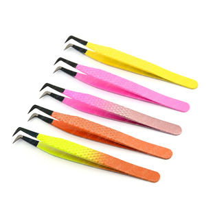 Pinzas de volumen de pestañas con punta de fibra de precio al por mayor pinzas de extensión de pestañas rusas delgadas de 90 grados con agarre antideslizante y embalaje suave - Product Image 5