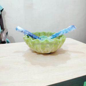 Dernier bol rond Vénus en résine vert clair avec texture pour servir des fruits et de la salade pour la maison, l'hôtel ou le restaurant - Product Image 2