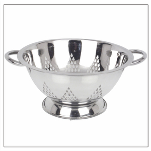 24 cm Eco-Friendly Stainless Steel <b>Colander</b> for Straining Fruit Rice Vegetables at Home or in Hotels - Product Image 1
