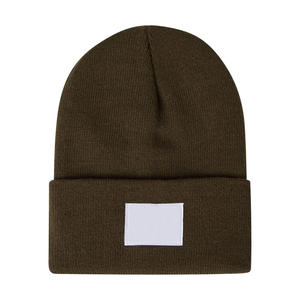 Sombrero personalizado de alta calidad para hombre, gorro acanalado de acrílico, gorro con parche Logo, gorro de esquí de invierno negro, gorro de punto de pescador liso al por mayor - Product Image 3