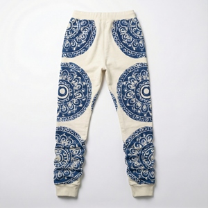 กางเกงวอร์มผ้าแคนวาสกำมะหยี่แบบมีเชือกผูกเอว ทรงสลิม พิมพ์ลายกราฟิกเต็มตัว ขาดปลายเข่า สำหรับผู้ชาย - Product Image 2