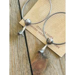 Pendientes Colgantes de Plata de Ley Estilo Vintage Navajo con Diseño de Flor y Gota de Agua, con Perlas, Diamantes, Topacios y Rubíes, Ideales para Fiestas - Product Image 4