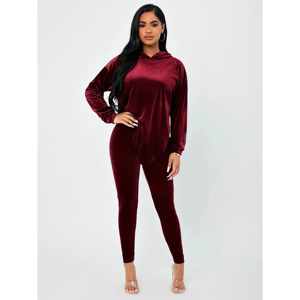OEM Vente en gros Ensemble pantalon court à capuche avec strass Ensemble de survêtements pour femmes en velours et velours coupe ajustée - Product Image 4