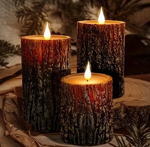 Bougeoir en bois élégant pour les décorations de Noël avec un éclairage festif chaleureux et un charme de vacances rustique classique - Product Image 1