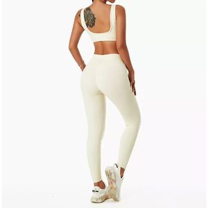 Femmes décontracté 2 pièces ensemble d'entraînement de gymnastique dos haut soutien-gorge de sport côtelé sans couture Fitness Yoga Shorts pantalon motif solide 100% coton - Product Image 1