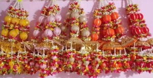 งานแต่งงานแบบกอต้า ปาตติ กาลิรา พร้อมพวงมาลัยประดับ |   ของตกแต่งผนังแบบแขวนสำหรับงานฮาล์ดี เมเฮนดี ดิวาลี และงานเฉลิมฉลองต่างๆ พร้อมกระดิ่งทองเหลือง ปรับแต่งได้ - Product Image 4