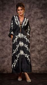 เดรสยูเครนสีดำแนววินเทจเดรสปักลายสีดำพร้อมพู่แขนยาว - Product Image 2