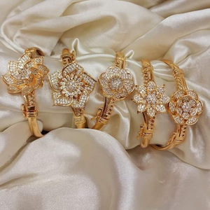 Brazaletes y pulseras de Zirconia chapados en oro de 18 quilates de acero inoxidable a la moda, joyería impermeable hecha a mano para mujer - Product Image 2