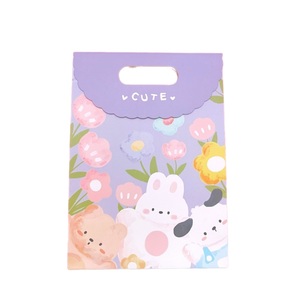 Sacs-cadeaux auto-adhésifs à joues d'animaux mignons, emballage en papier écologique idéal pour les fêtes, la vente au détail, les événements (prune) - Product Image 1