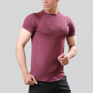 Meilleur prix T-shirt de gymnastique en coton à coupe ajustée pour homme Haut de compression à manches courtes pour l'entraînement, la course à pied et l'été Design imprimé - Product Image 1