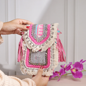 Exclusivo diseñador Banjara Boho Beaded Ladies Sling Bag Accesorio de noche hecho a mano por glowin fashion - Product Image 1