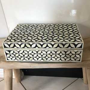 Meilleur prix fabriqué à la main en noir et blanc incrustation d'os floral organisateur de stockage boîte à mouchoirs décorative pour bijoux cadeaux souvenirs - Product Image 3