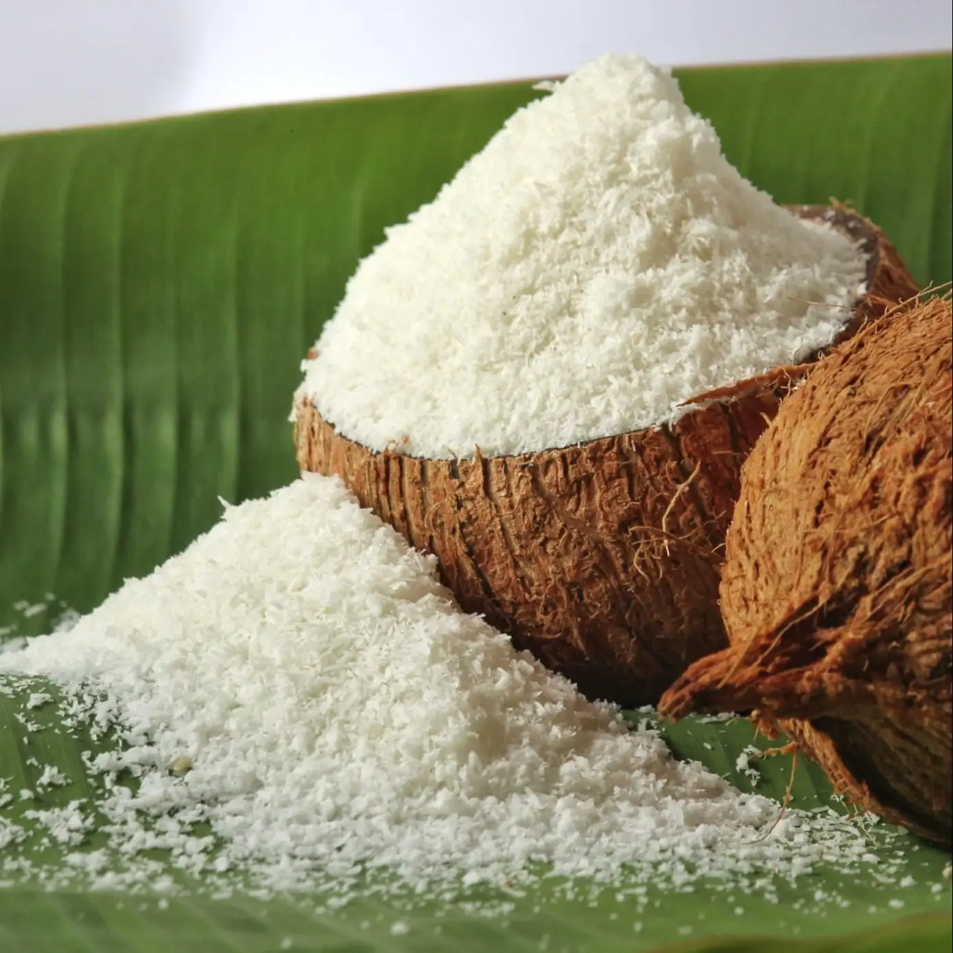 Made from 100% fresh and pure coconut, strictly selected from the high quality coconut material area in Ben Tre, Tom