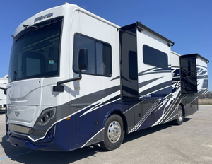 รถบ้าน Fleetwood Southwind Class A ปี 2025 2026 ราคาประหยัด ตัวเลือกที่ดีที่สุดสำหรับนักเดินทาง มีรถพ่วงสำหรับเดินทางให้เลือก - Product Image 1