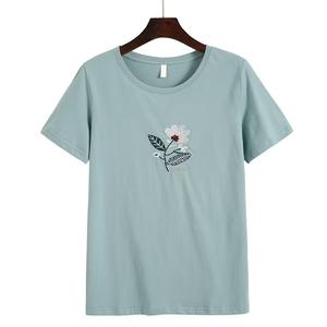 เสื้อยืดลำลองทรงหลวมสำหรับผู้หญิงเสื้อยืดสตรีทแวร์ทรงหลวมปักลายตามสั่ง - Product Image 5