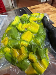 Mitades de aguacate Hass congelado Flash conservadas en envases a granel ideales para fabricantes de batidos y cadenas de suministro de la industria alimentaria - Product Image 2