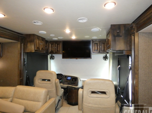 4UZACWDT7GCHV8797 Nueva Autocaravana Diésel Clase A 2016 con Motor Turbo y Interior con Cuatro Extensiones Deslizables - Product Image 5