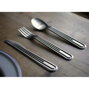 Ensemble de couverts en argent de qualité supérieure avec finition miroir lisse, parfait pour les occasions de dîner élégantes, les restaurants et l'usage quotidien - Product Image 3