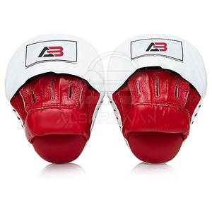 Fabrication professionnelle de protège-poignets de haute qualité pour hommes, protège-poignets de combat en matériau durable - Product Image 1