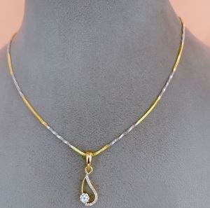 ชุดจี้ทองเหลืองชุบทองพร้อมต่างหูประดับเพชรซิร์คอนสำหรับงานแต่งงานของผู้หญิง - Product Image 2