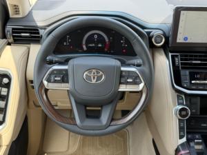 Toyota Land Cruiser GX-R 2025, 7 Asientos, Automático, Turbo, SUV, Interior de Cuero, Neumáticos R20, Luces LED - Product Image 3