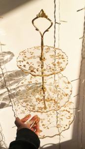 แท่นวางเค้กทันสมัยสำหรับงานแต่งงานวันเกิดปาร์ตี้เค้กโรงแรมเสิร์ฟสีแดงและสีขาวที่วางเค้กโลหะเรซิ่นแบบทันสมัย - Product Image 2