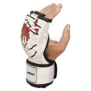 Gants MMA personnalisables de haute qualité pour hommes Gants Muay Thai en cuir faits à la main au Pakistan - Product Image 5