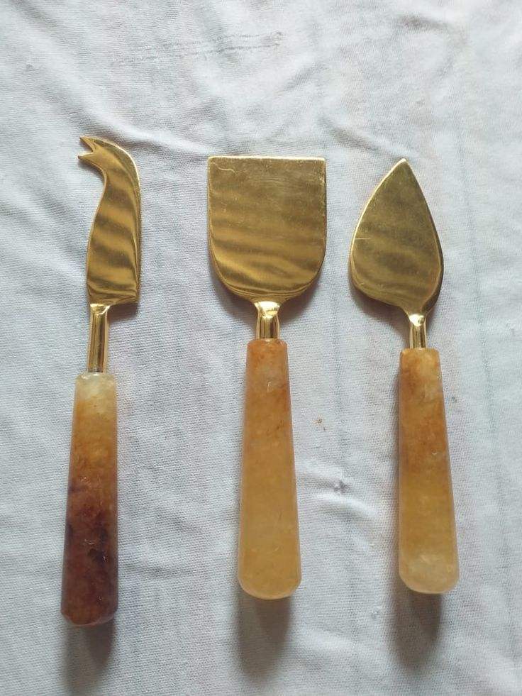 ตามที่แสดง