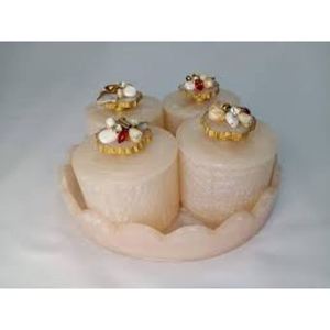 Frasco de fruta seca de resina de alta calidad diseñado para conservar la frescura y un toque decorativo único en el mostrador de su cocina - Product Image 1