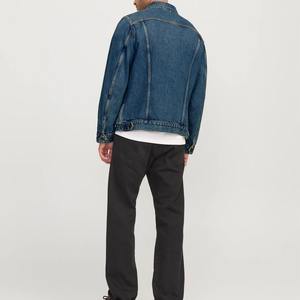 แจ็คเก็ตยีนส์ผู้ชายสั่งทำขายส่งปี 2026 แจ็คเก็ตยีนส์แฟชั่นกันน้ำสำหรับฤดูหนาวพร้อมแจ็คเก็ตยีนส์อุ่นสำหรับผู้ชาย - Product Image 3