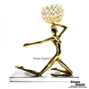 Nouvellement arrivée petite forme plaqué or cadre en métal et support pour bougeoirs en cristal clair et pots votifs fournitures de décoration pour la maison - Product Image 6