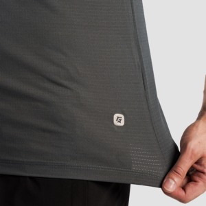 เสื้อยืด GA Performance สีเทา ผลิตจากโพลีเอสเตอร์ 100% น้ำหนัก 240 กรัม ผ้าถักทรงเข้ารูป น้ำหนักเบา พิมพ์ลายซิลค์สกรีน เหมาะสำหรับออกกำลังกาย - Product Image 5