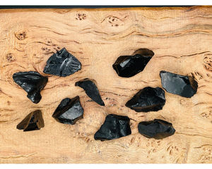Obsidienne noire naturelle, cristal de guérison, pierre brute non taillée pour la décoration intérieure, Feng Shui, porte-bonheur amoureux - Product Image 2