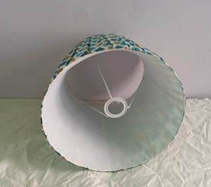 Tendance Design Tambour Plissé Texture Araignée Fitter Jupe Abat-Jour Tissu Lampe De Table pour Chevet avec E 27 Porte-Ampoule Ringsets - Product Image 2