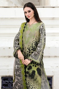 Costume de boutique pakistanaise et indienne pour dames/Collection de vêtements de fête brodés à la main pour fêtes et mariages - Product Image 3