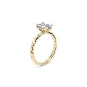 Bague de fiançailles solitaire en forme d'émeraude avec un design en corde pour femmes - Product Image 5